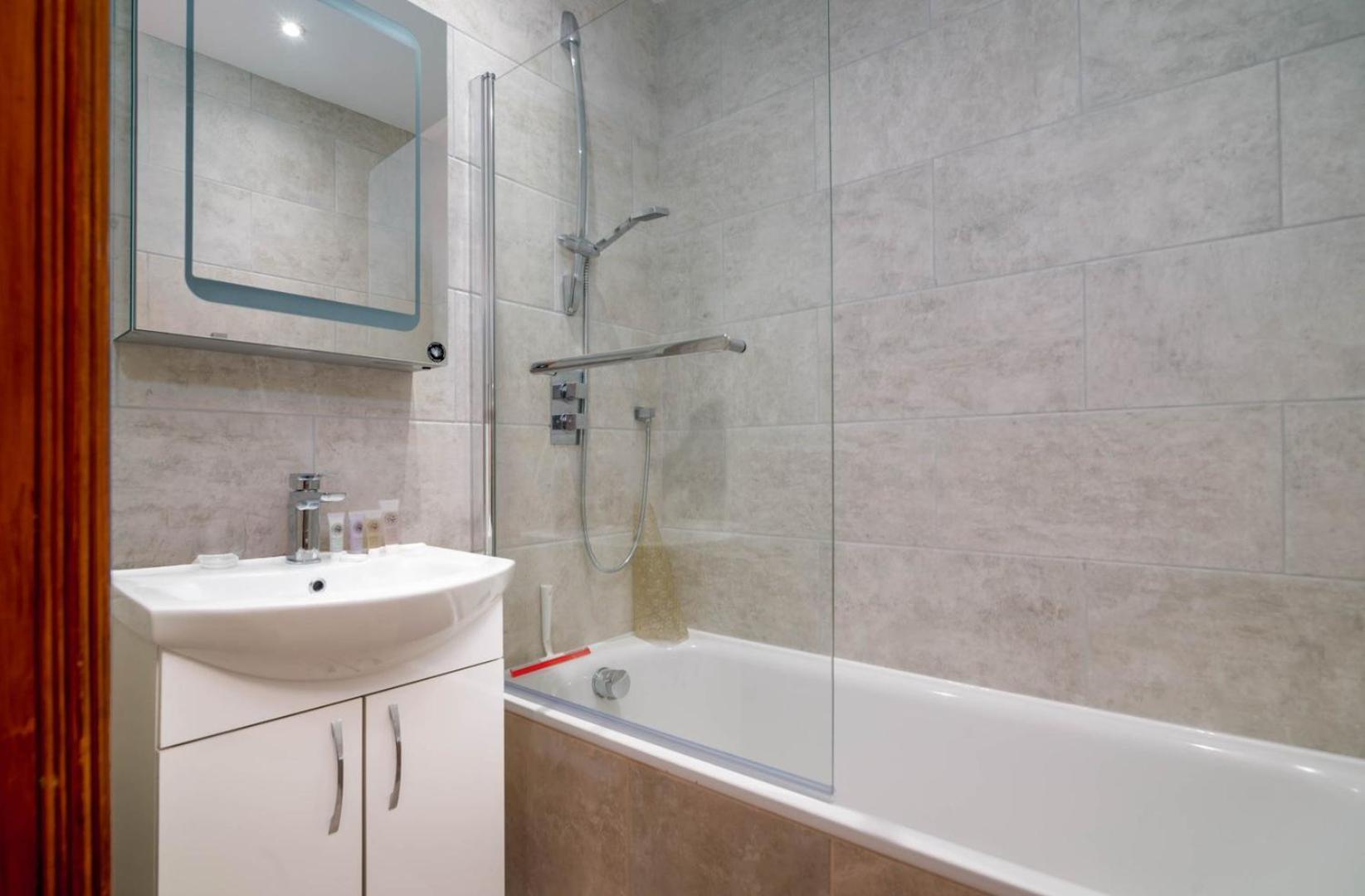 Guestready - Central Converted Mews In Bayswater Apartment London Ngoại thất bức ảnh